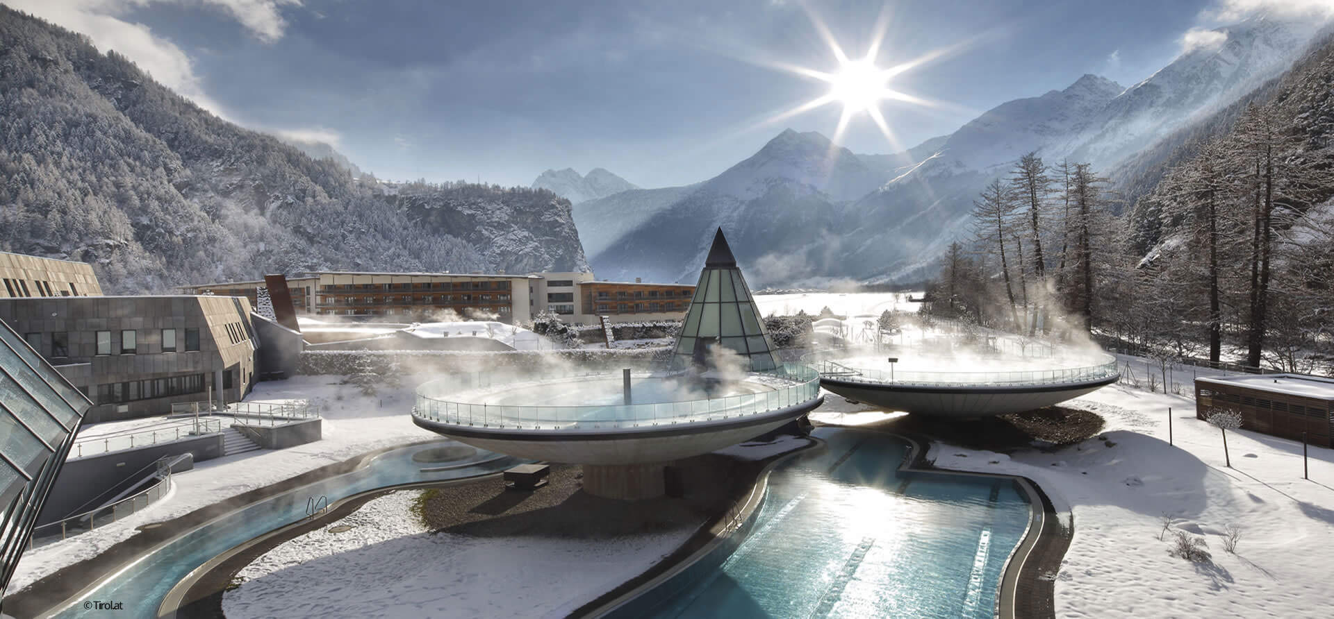 In Längenfeld, fans of wellness will get their money’s worth at the Aqua Dome spa in Tyrol.